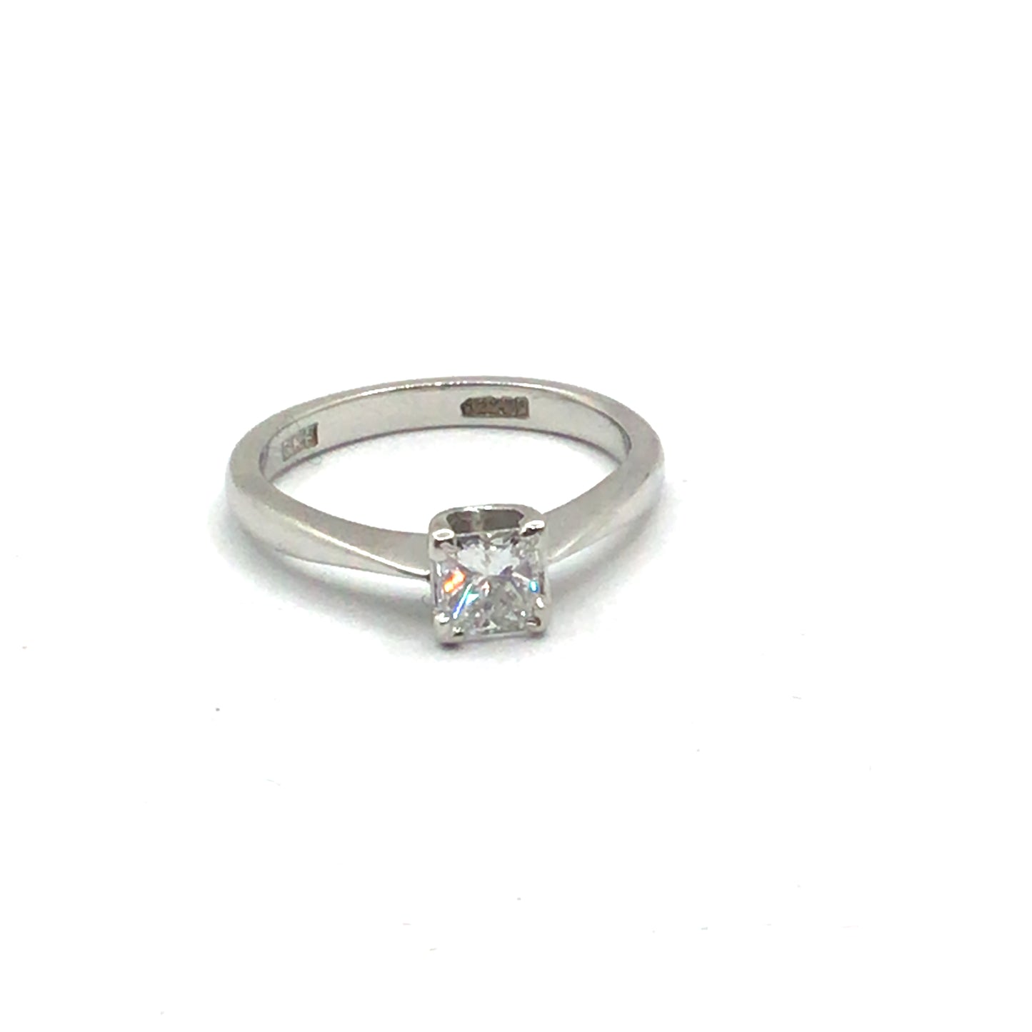 000709- platinum dia ring