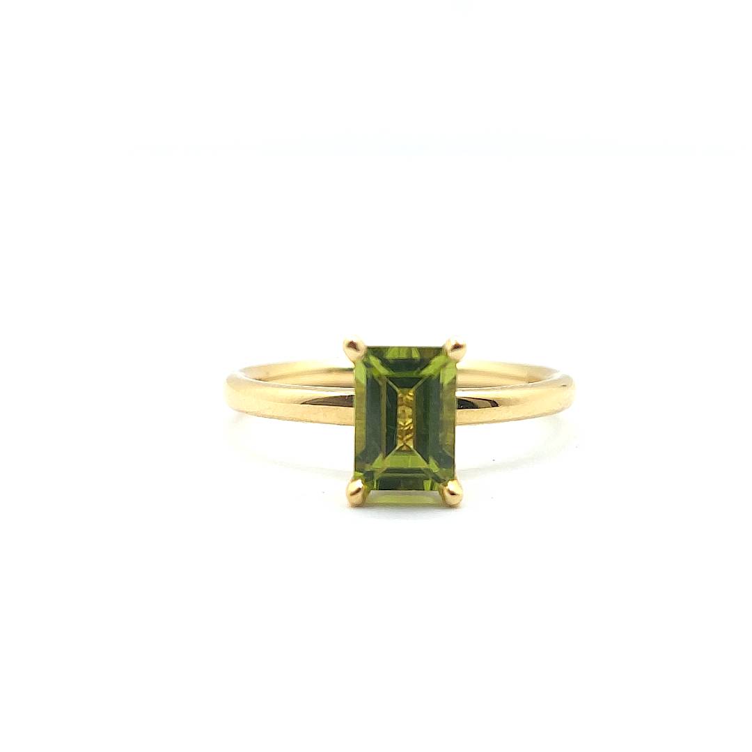 18ct Yellow Gold Diamond and Peridot Emerald Cut Ring
