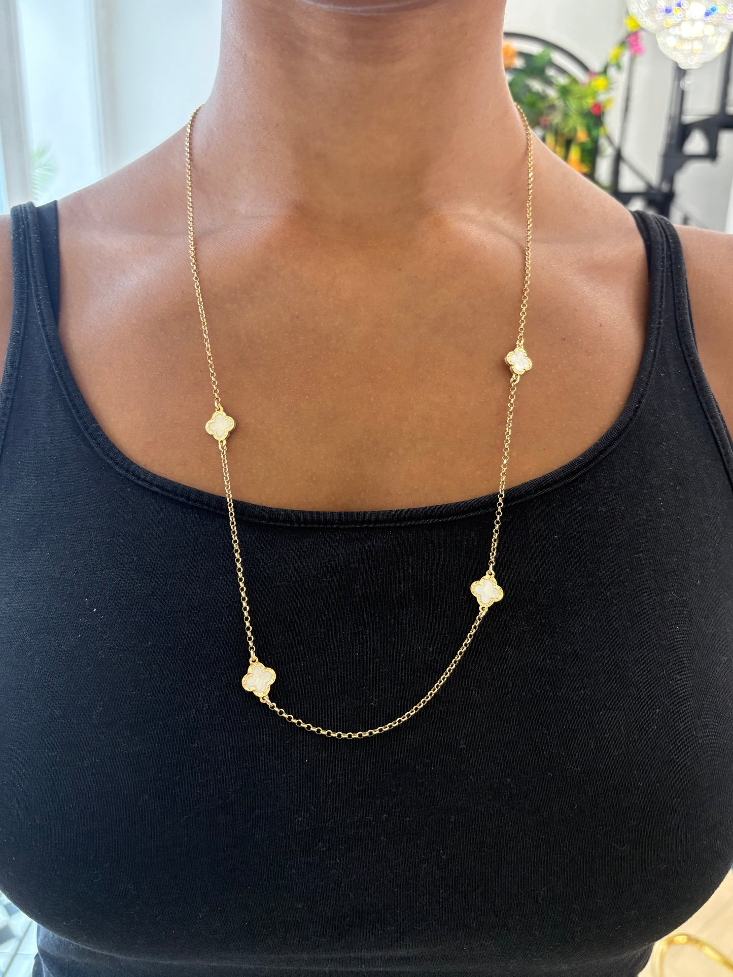 925 gold plated pearl effect clover long necklace