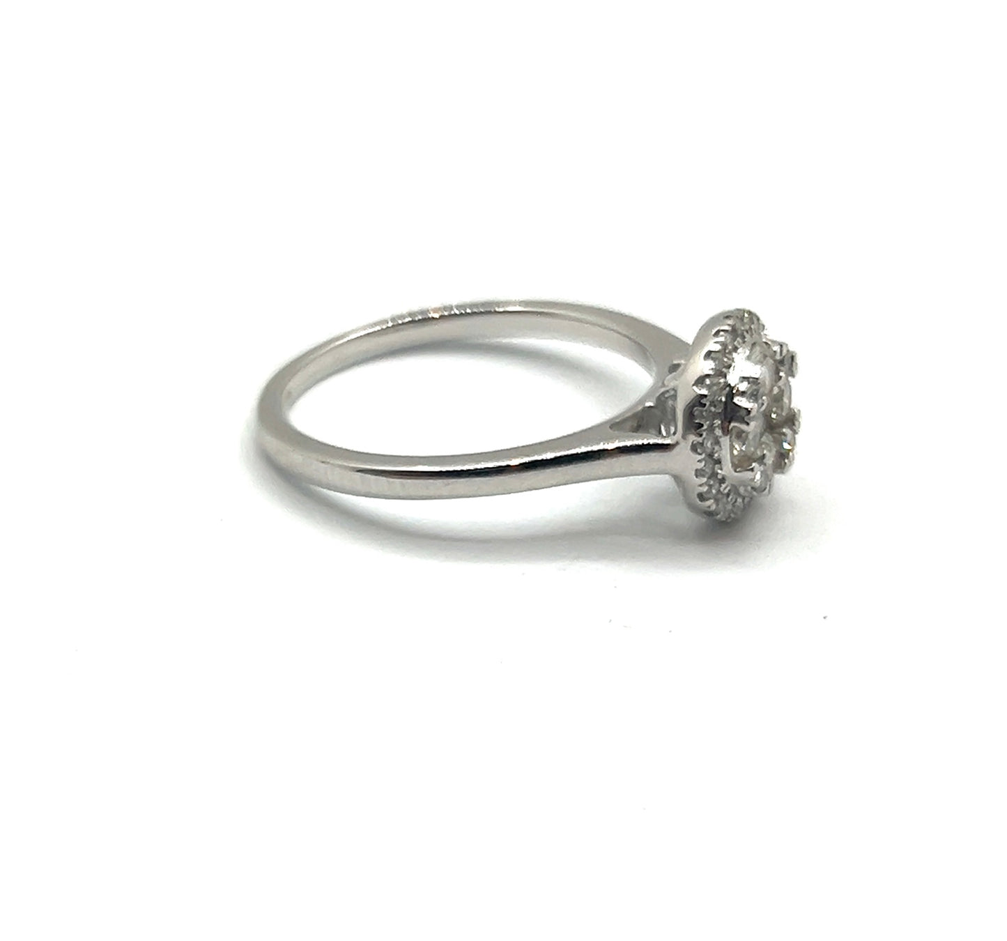 18ct White Gold Ring Round Centre Cluster and Halo