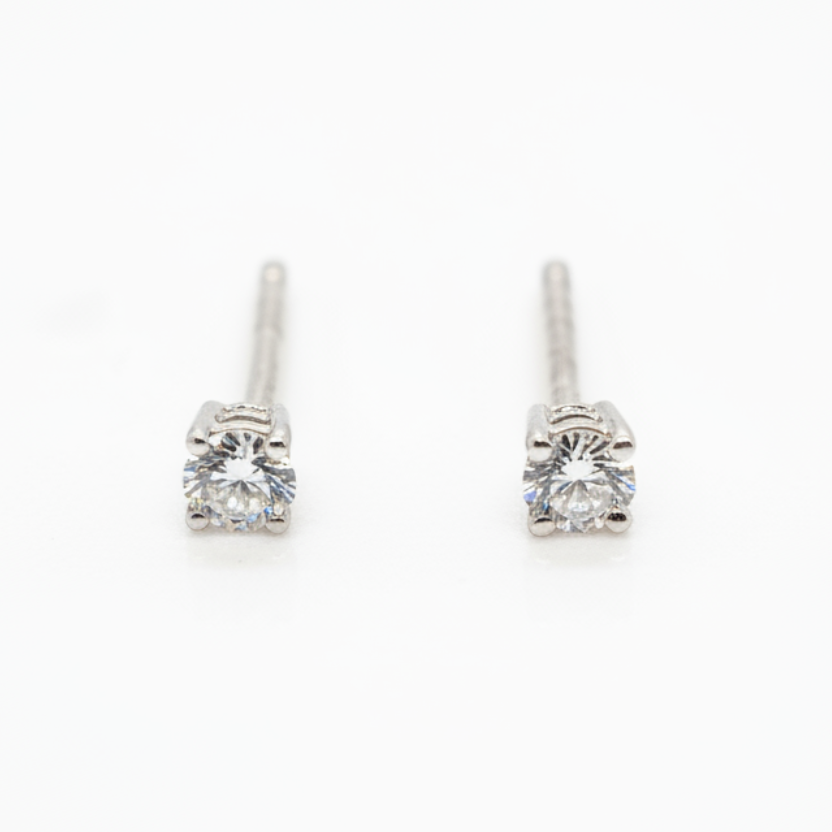 9ct White Gold Natural 0.12cts Stud Earrings