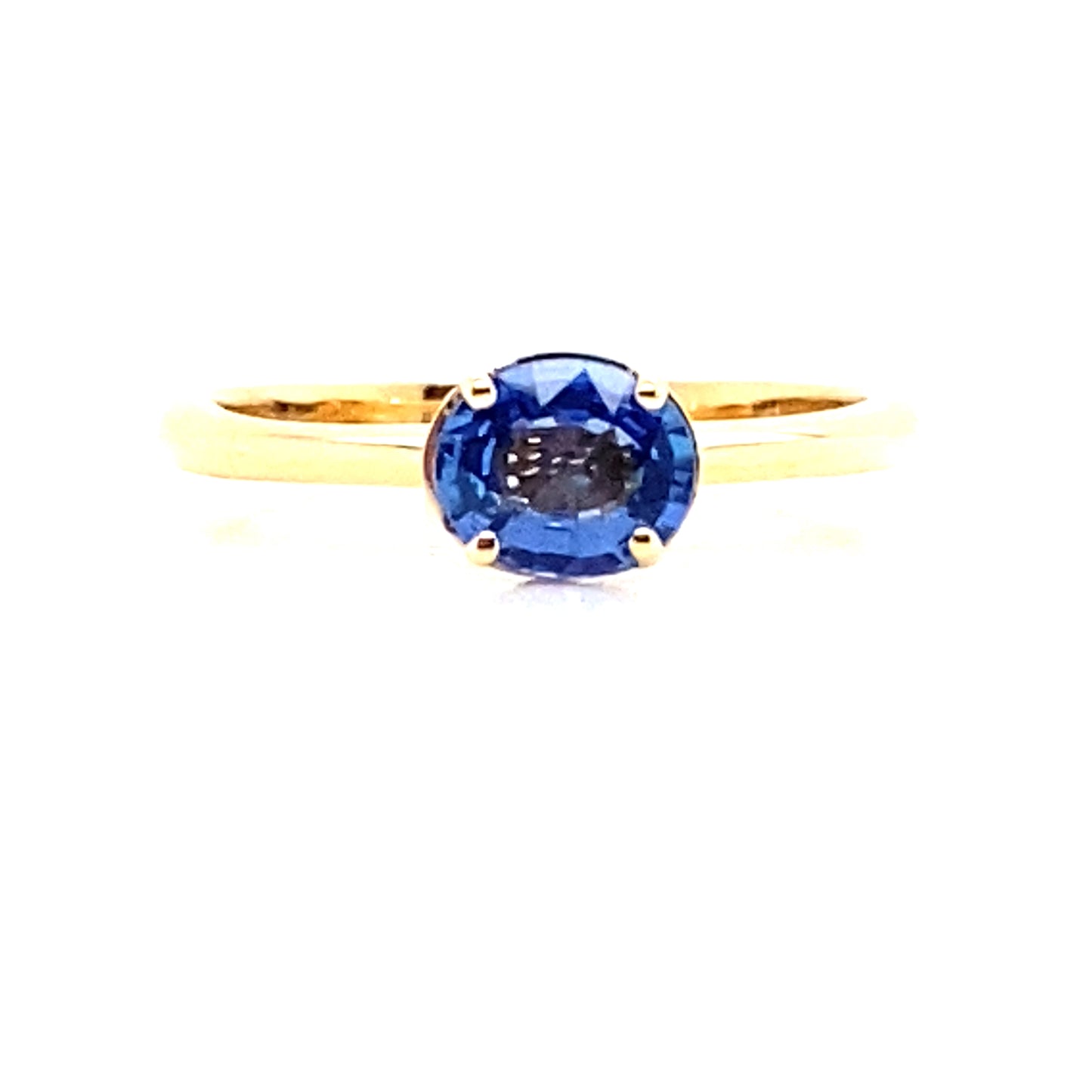 000904 - Valuation - 18ct yellow gold oval Sapphire ring with hidden diamond halo