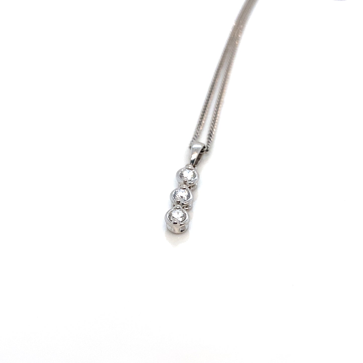 18ct Setting White Gold Diamond Trilogy Drop Necklace