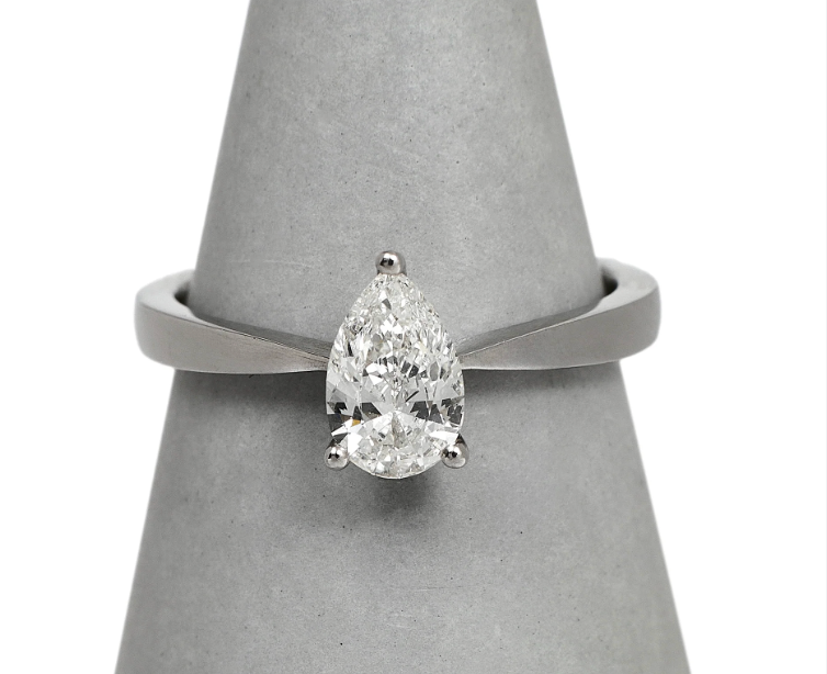 BESPOKE: 9ct white gold pear cut lab grown engagement ring