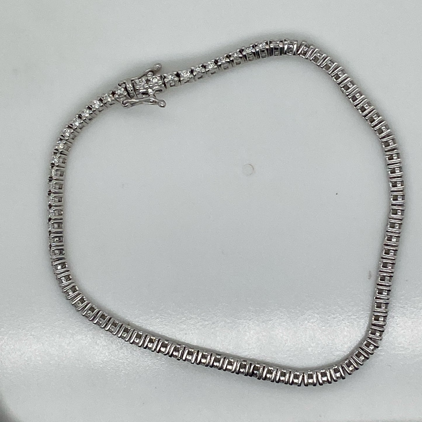001785 Repair - 9ct White gold tennis bracelet with white stones, soldered the broken link
