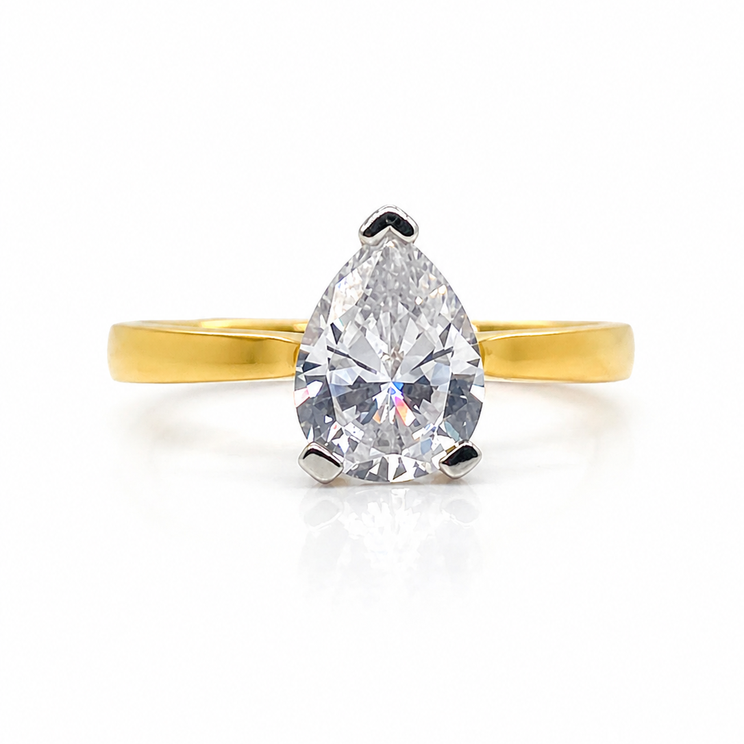 Pear Cut Solitare Diamond Engagement Ring