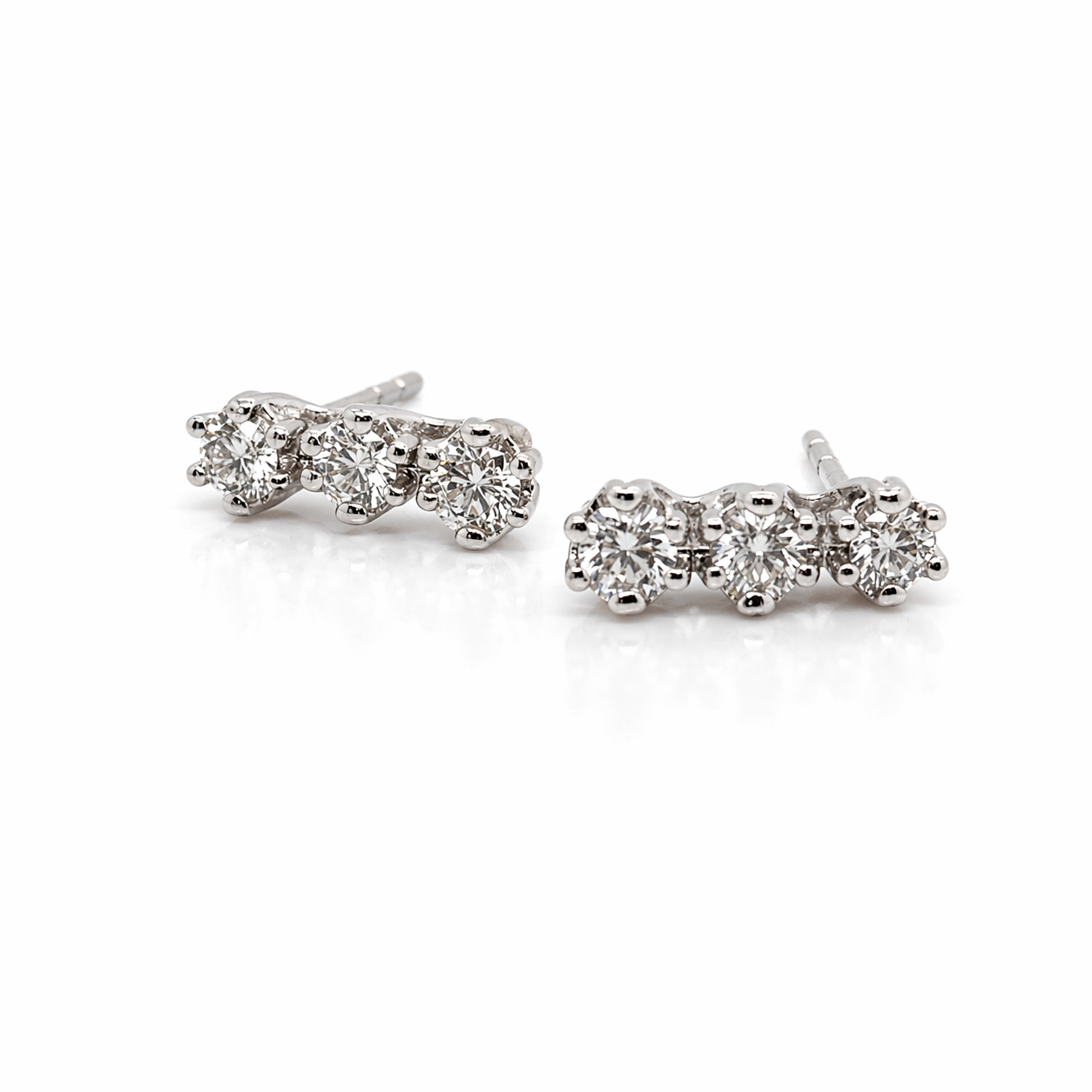 Natural Round Brilliant Cut Diamond Earrings in 18ct White Gold
