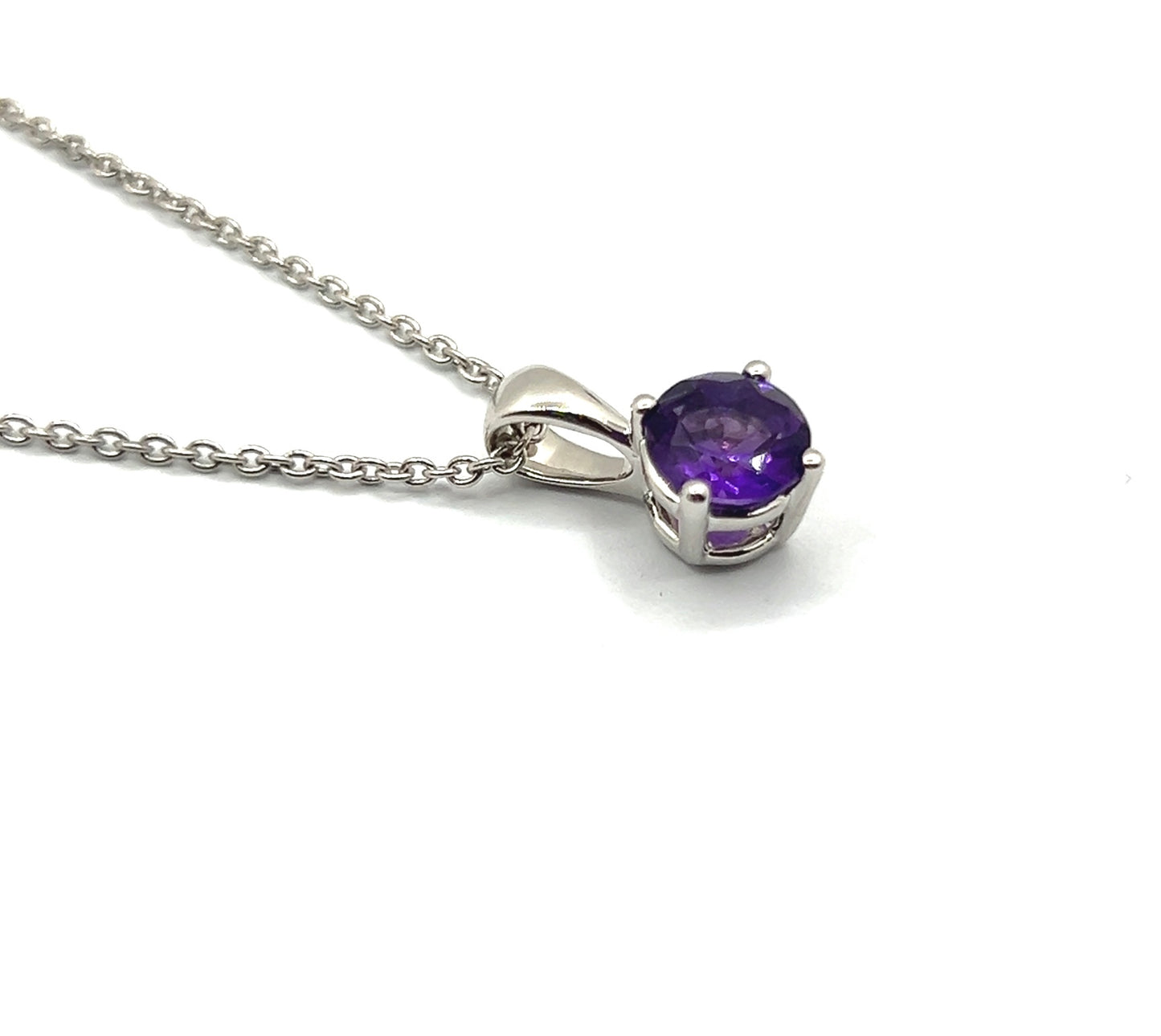 Fine Amethyst 0.73ct Round Brilliant Necklace in 18ct White Gold