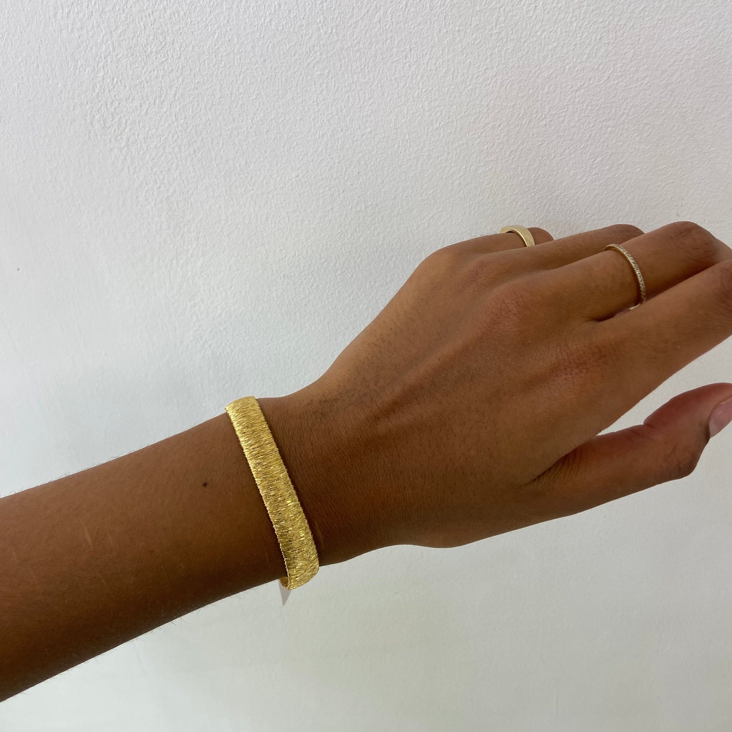 Wire Effect Bracelet Goldplated