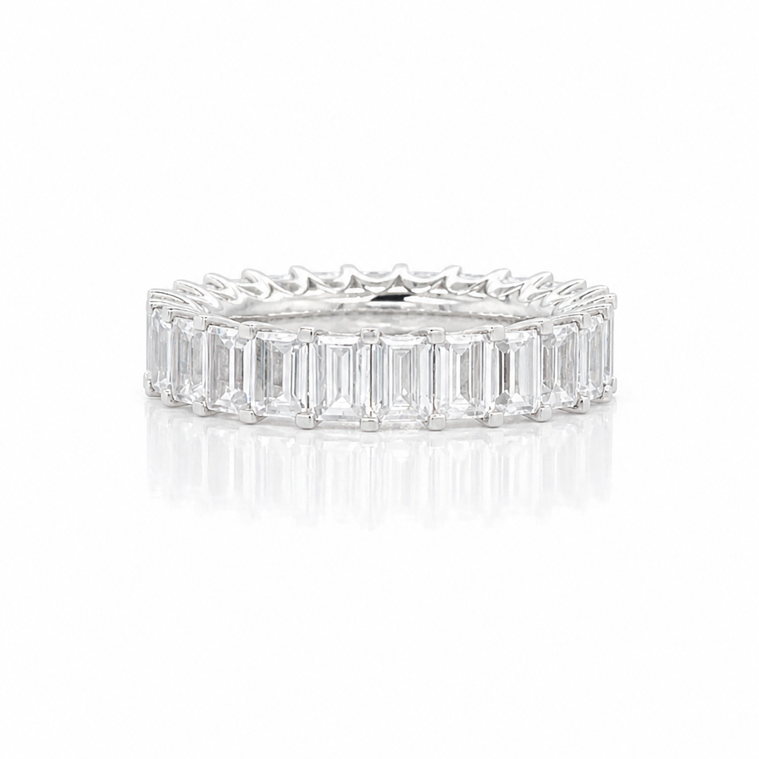 Full Eternity ring in 18ct gold 3.4cts Emerald brilliant Cut Diamonds