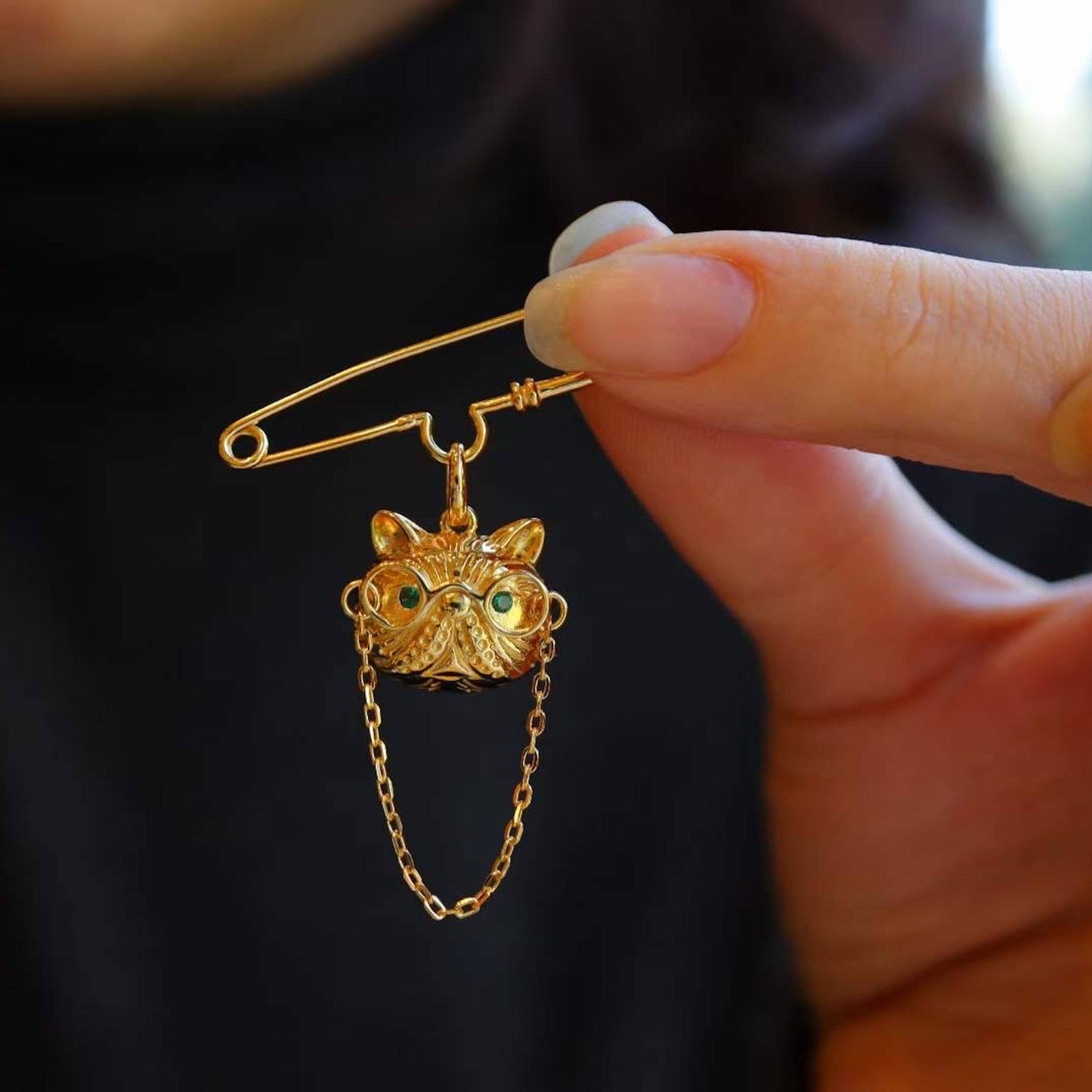 Silver 18ct Gold Plated Frenchie Cat Brooch with Sparkling Green Eyes
