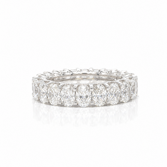 Full eternity ring in 18ct gold 5.25cts Oval brilliant  cut Diamonds