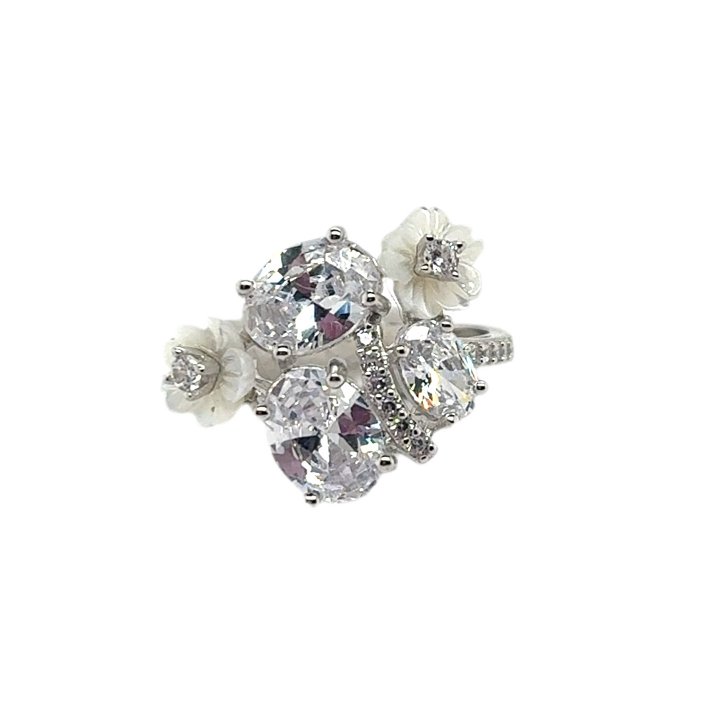 White flower and cubic zirconia set 925 silver