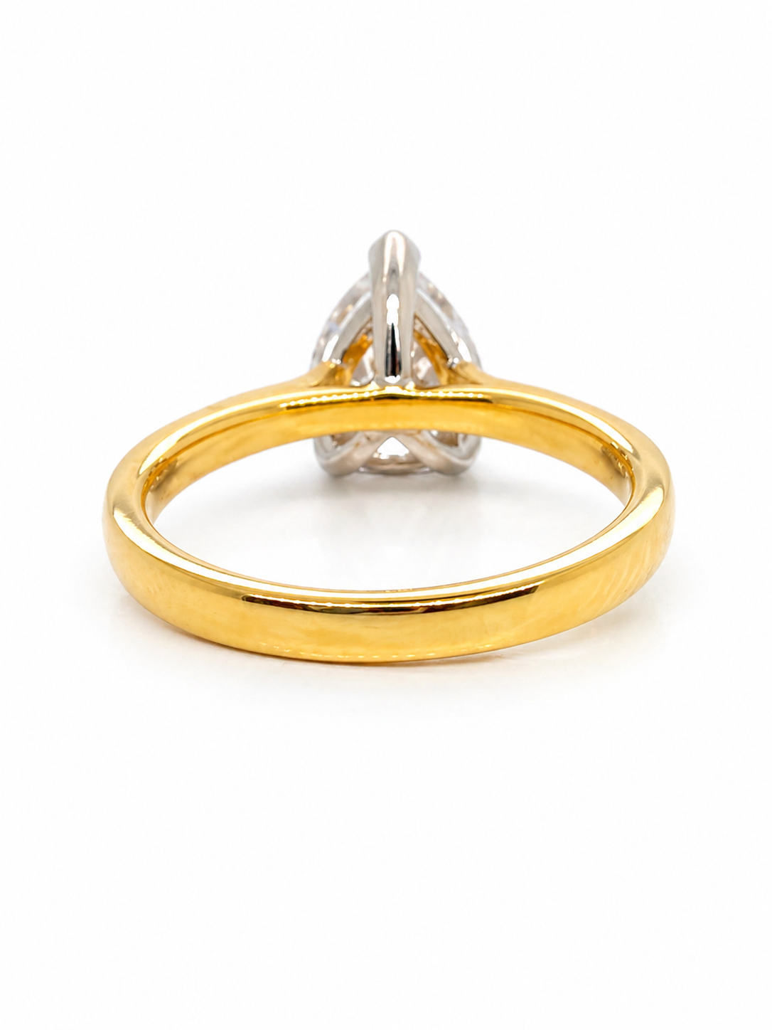 Pear Cut Solitare Diamond Engagement Ring