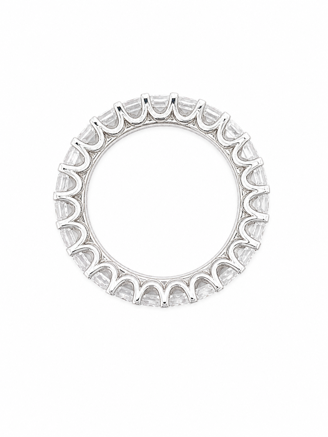 Full Eternity ring in 18ct gold 4.8cts Emerald brilliant Cut Diamonds