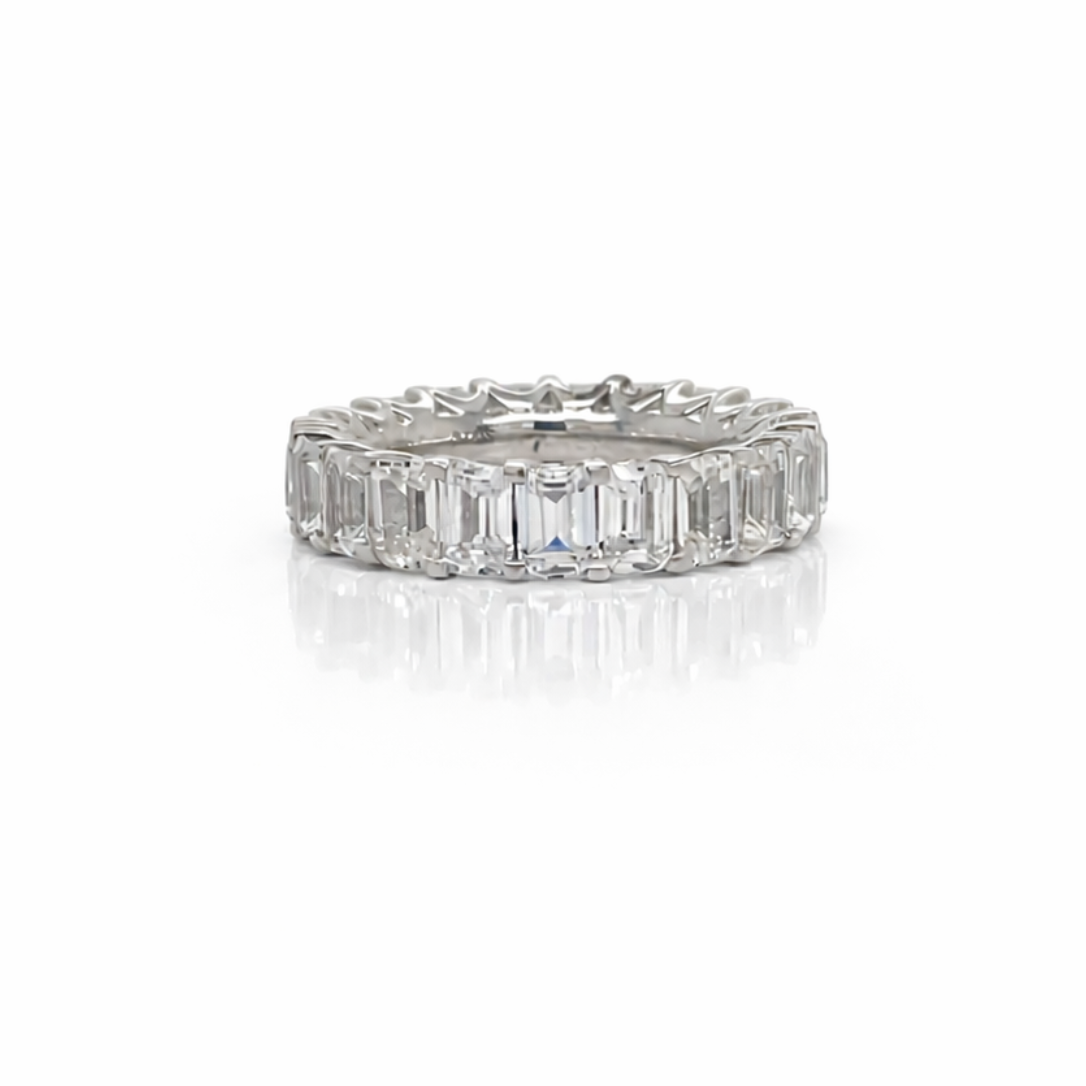 Full Eternity ring in 18ct gold 6cts Emerald brilliant Cut Diamonds