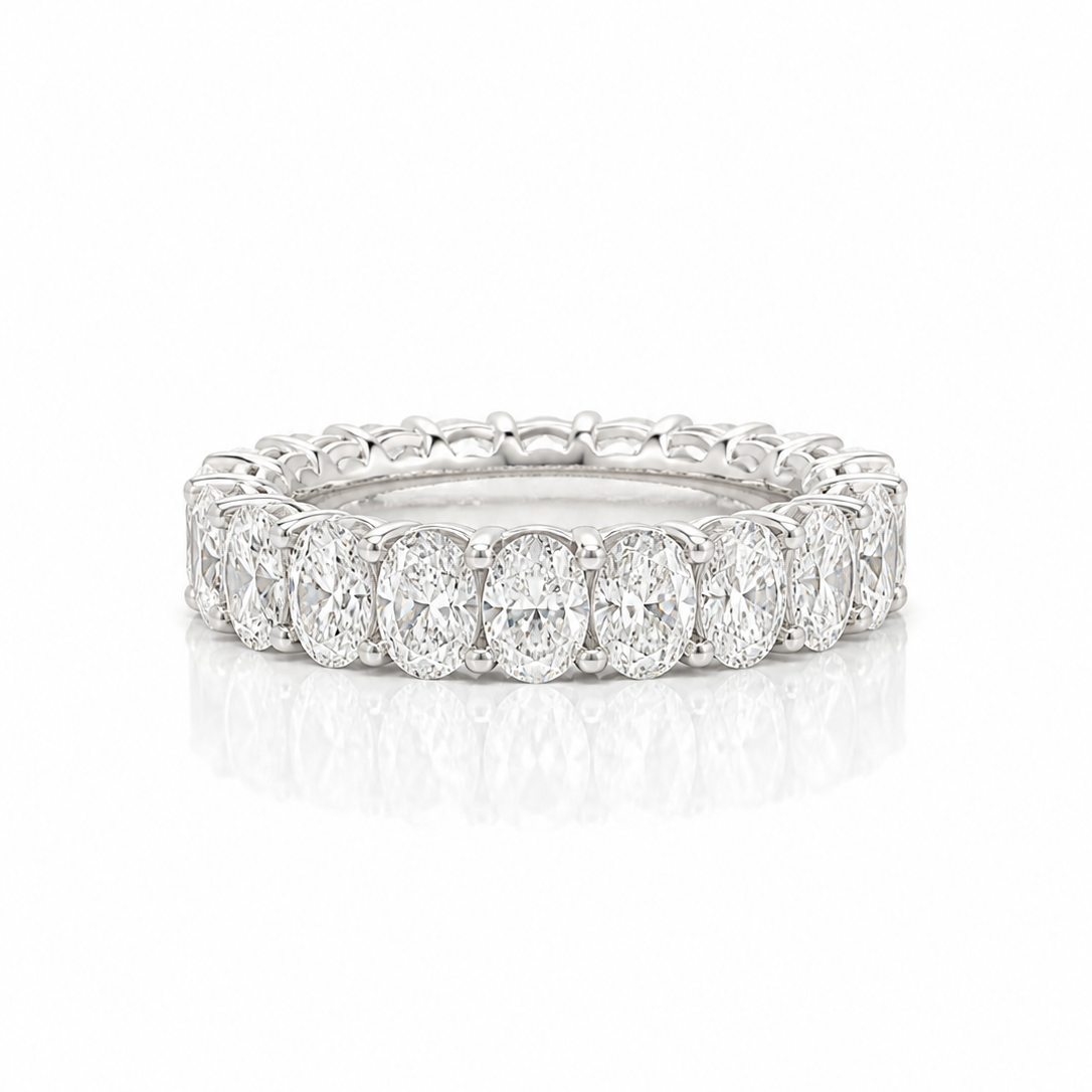 Full Eternity ring in 18ct gold 3.60cts Oval brilliant  cut Diamonds