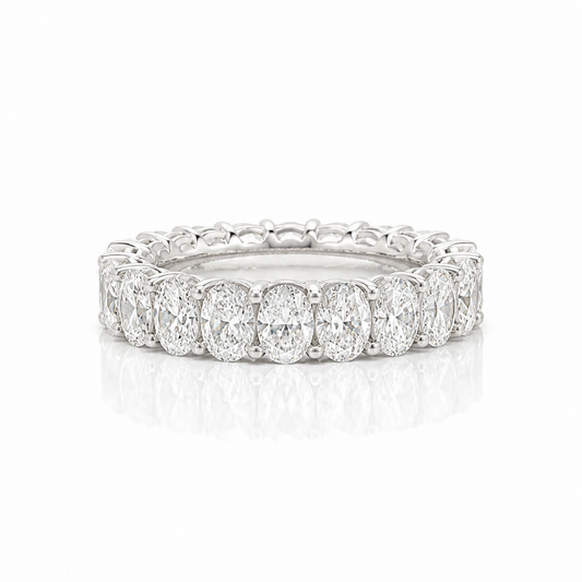 Full Eternity ring in 18ct gold 3.60cts Oval brilliant  cut Diamonds