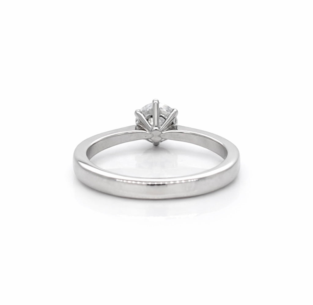 Platinum Solitaire Round brilliant cut Diamond Ring