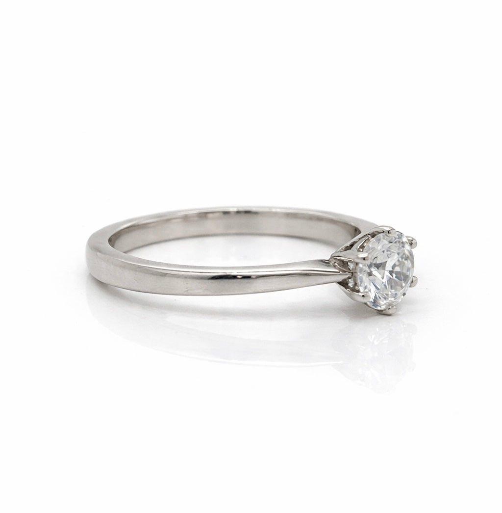 Platinum Solitaire Round brilliant cut Diamond Ring