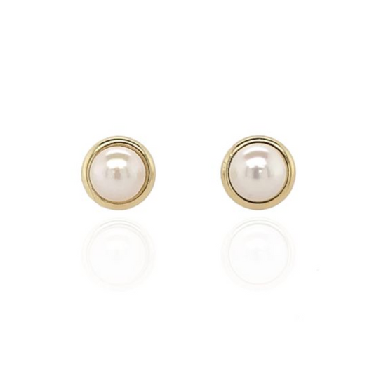 9ct Yellow Gold Culture Pearl Stud Earrings