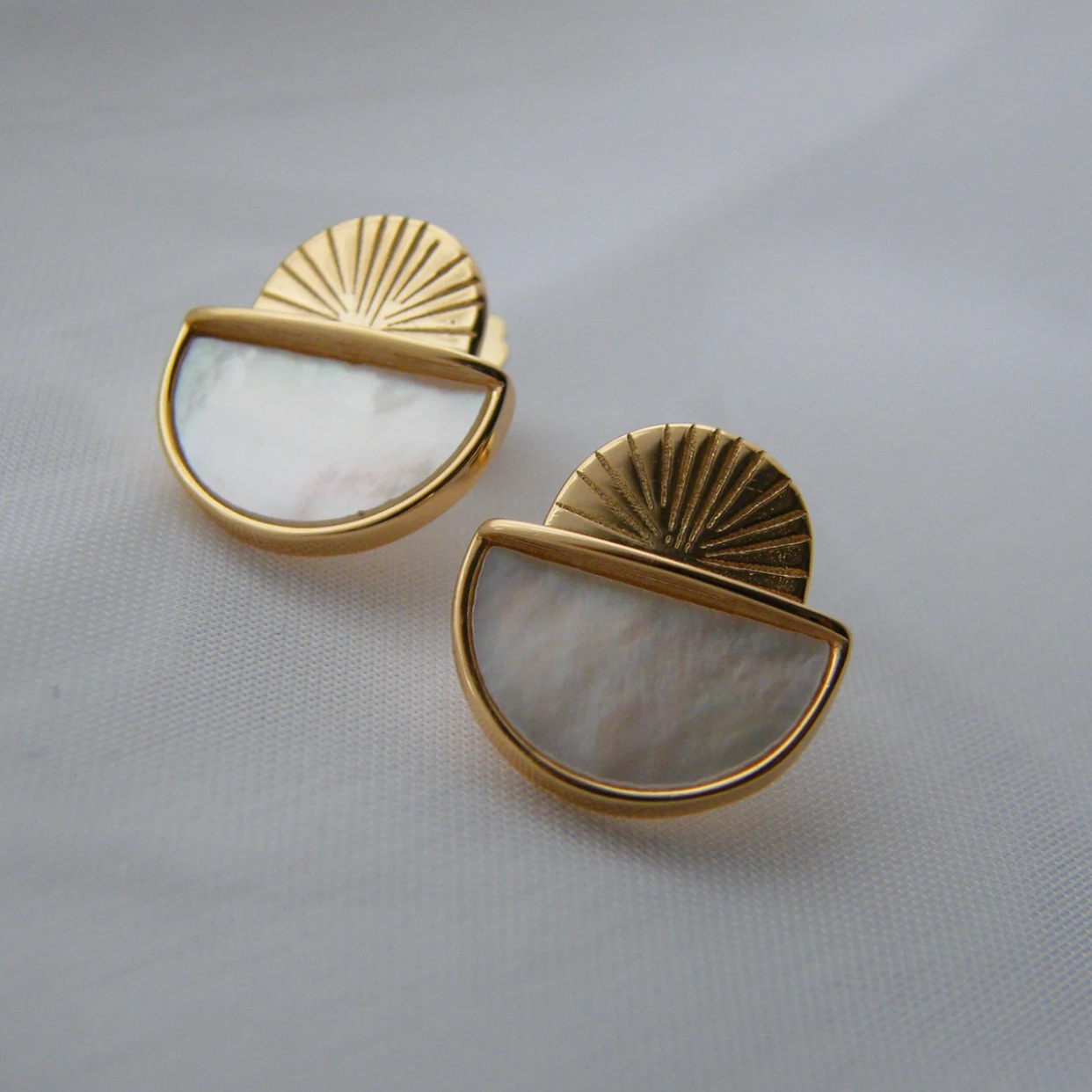 Eos Studs