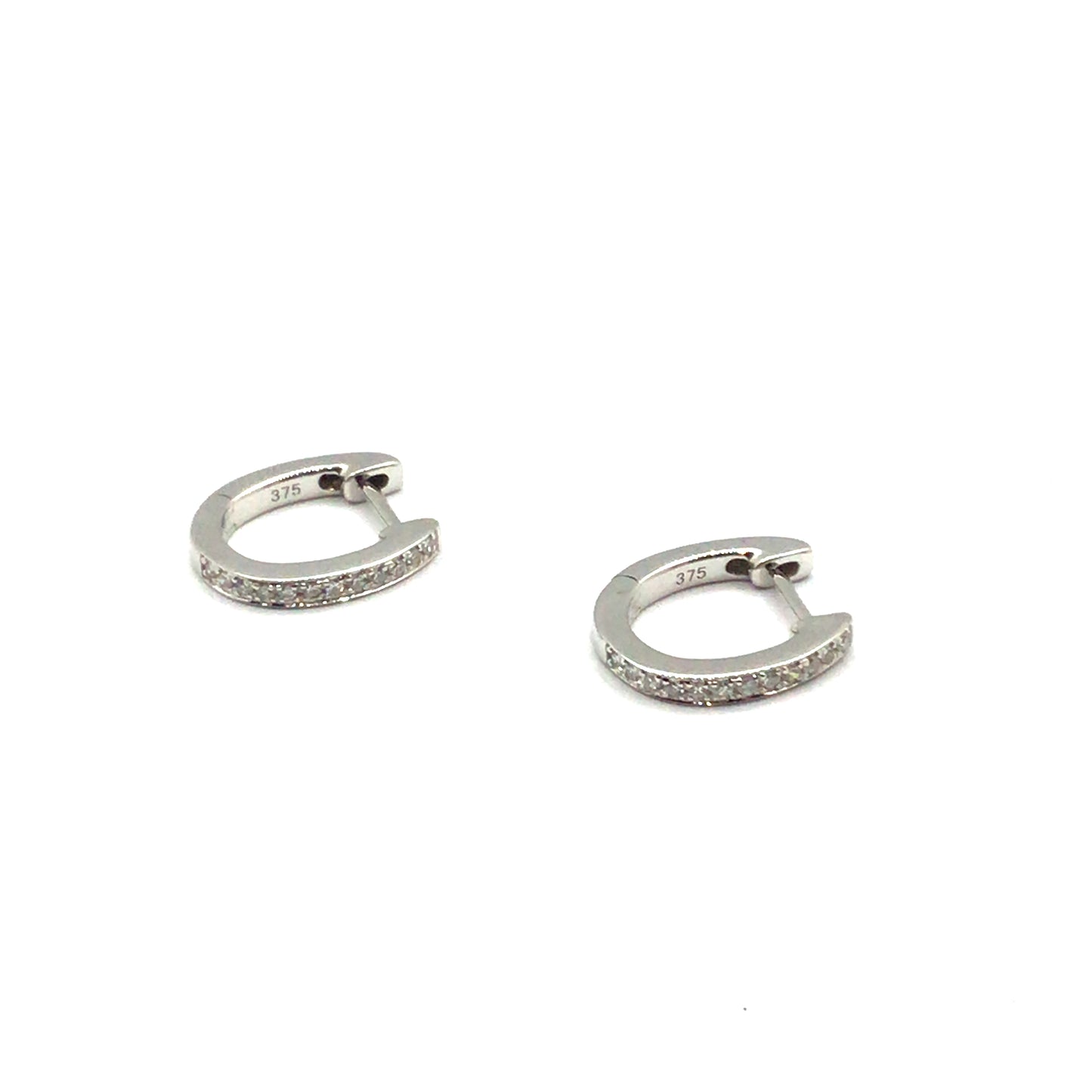 9K white gold 24RD 0.10CT HVS HUGGIE SMALL