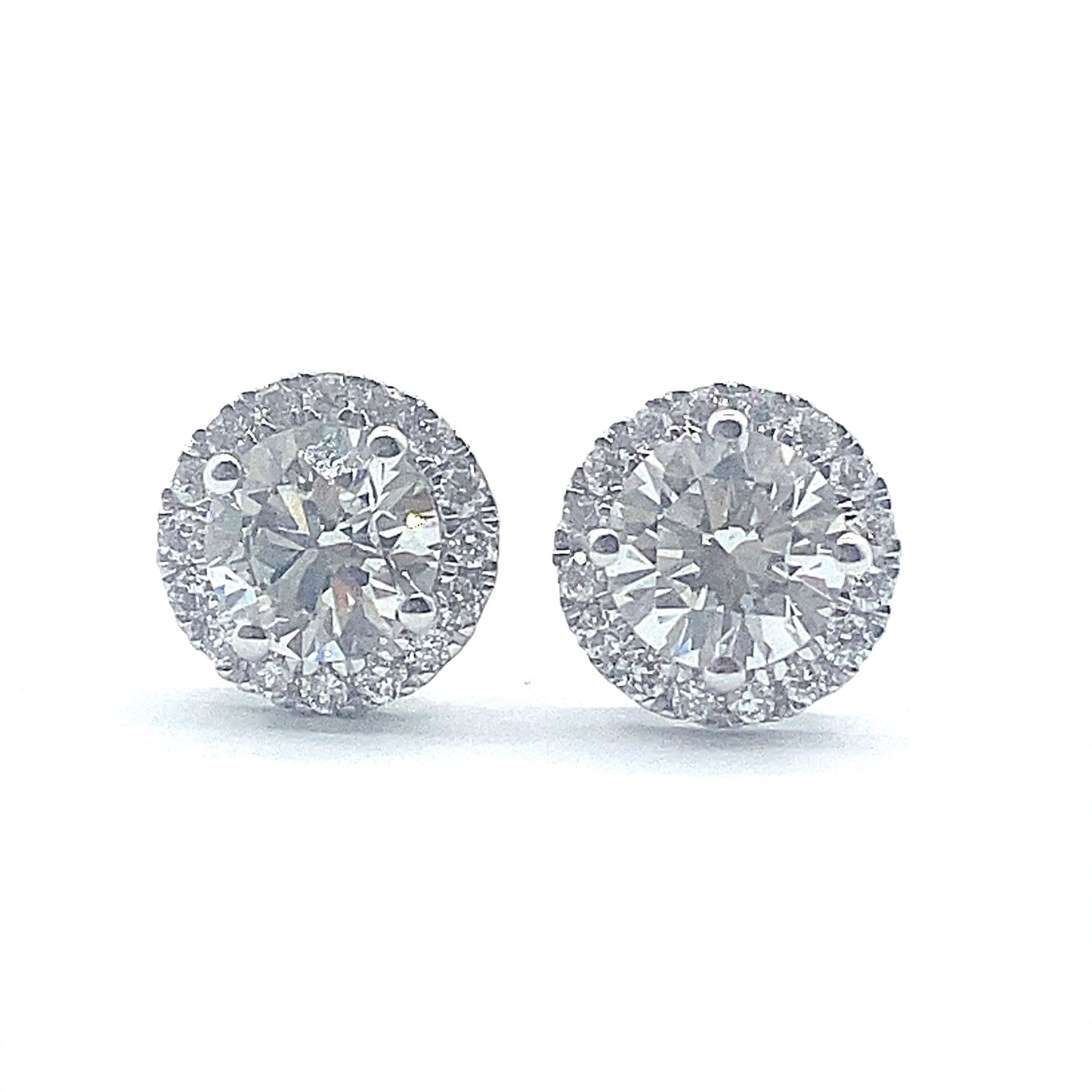 18ct White Gold Round Brilliant 2.01ct Diamond with Halo Stud Earrings