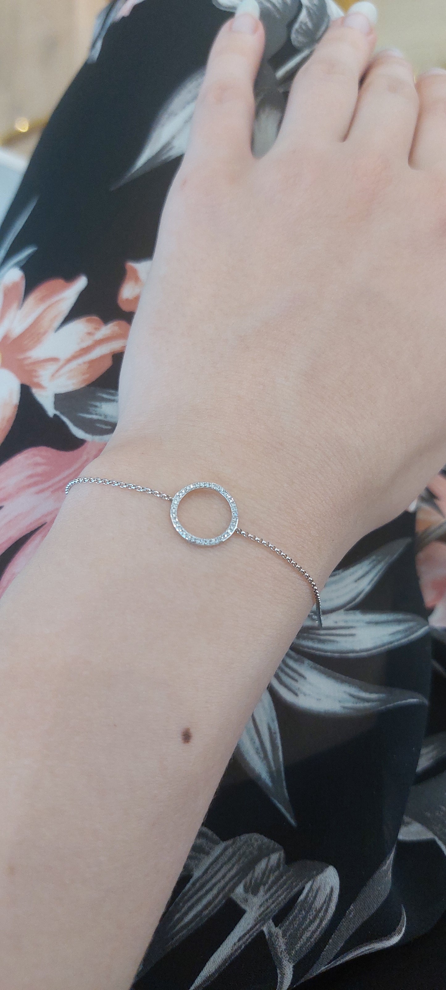 9ct White Gold Circle of Life Diamond Bracelet